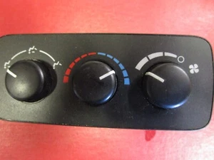 USED OEM 2006-10 Jeep Commander rear heat control assembly BLACK - Picture 1 of 2