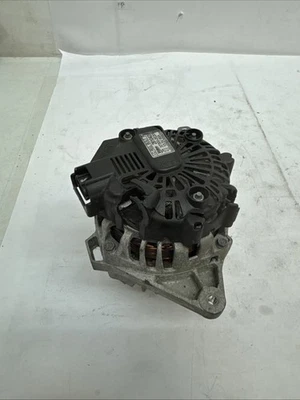 Alternador OEM Valeo 2610428 Hyundai Elantra, Elantra GT 2013 2014 1,8 L 2,0 L Foto 1 de 4