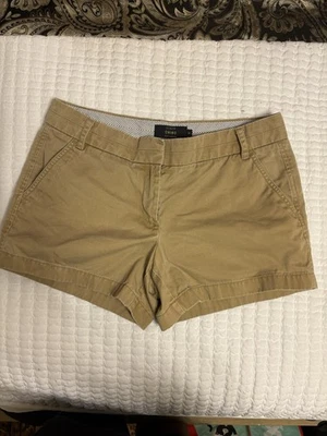 J. Pantalones cortos chinos Crew para mujer caqui básicos frente plano 3,5" entrepierna - talla 8 Foto 1 de 4