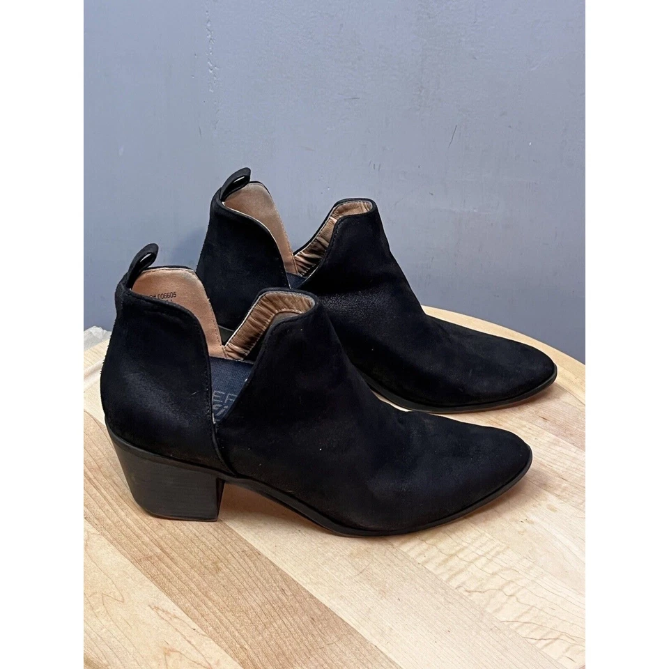 Copper Fit Balance Ankle Booties Womens 8.5 Black Slip On Notched Classic - Image 1 of 4