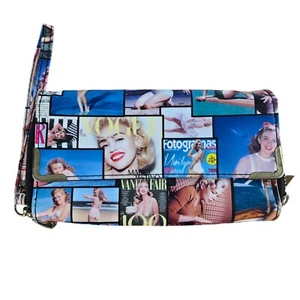 Marilyn Monroe Magazine Womens 8 x4 Double Zipper Glossy Wristlet Clutch - Picture 1 of 10