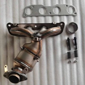 Manifold Catalytic Converter Fits 2009-2018 Nissan Sentra 1.8L 2.0L Front New - Imagen 1 de 8