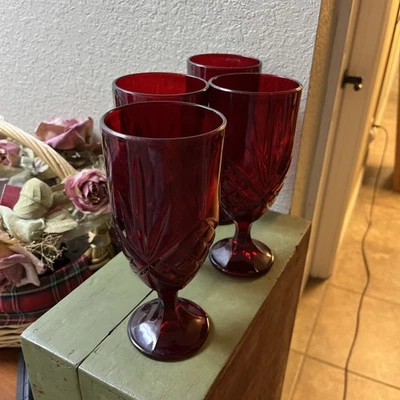 Vintage Godinger Red Dublin 4 Water Goblets made in USA Excellent condition. - Image 1 of 4