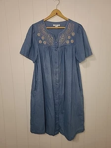 Go Softly Patio Dress Womens Petite Medium Blue Embroidered Denim Pockets Boho - Picture 1 of 10