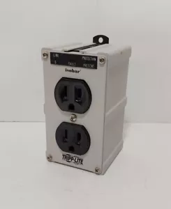 Tripp-Lite ISOBLOK 2-0 120V Diagnostic Surge Suppressor Noise Filter Outlet - Picture 1 of 3