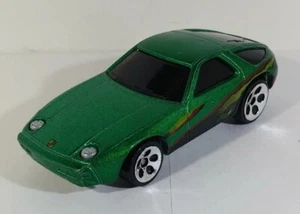 Hot Wheels Porsche 928 2001-#103 Green Chrome 5-Dot Wheels NM - Picture 1 of 12