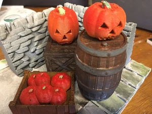 16mm scale model  - Miniature Hallowen Group Candle Effect  LED - Picture 1 of 1