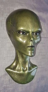 Alien Grey X-Files 'Green' Grey Alien Roswell Extraterrestrial Bust. - Picture 1 of 4