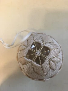 2  Mehrfarbige Hardanger Kugeln - Bild 1 von 6