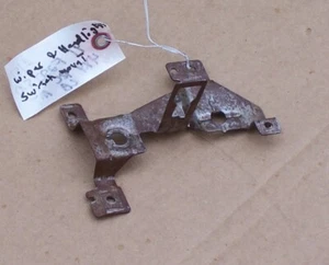 87 - 91 FORD F150 F250 F350 BRONCO HEADLIGHT & WIPER SWITCH MOUNT BRACKET OEM - Picture 1 of 2