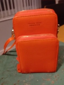 Orange Forever Young Crossbody Phone Bag/Small Shoulder Bag Handbag NWOT - Picture 1 of 5
