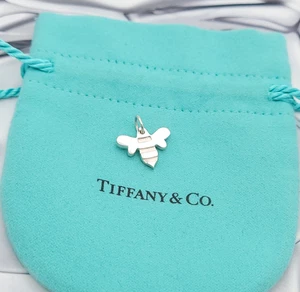 Colgante con dije de abeja miel Tiffany & Co. en plata de ley 925 con bolsa - Imagen 1 de 7