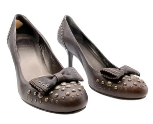 STUART WEITZMAN Ladies Brown Stiletto 7 1/2 Shoes Heels Studs Bows Leather - Picture 1 of 10