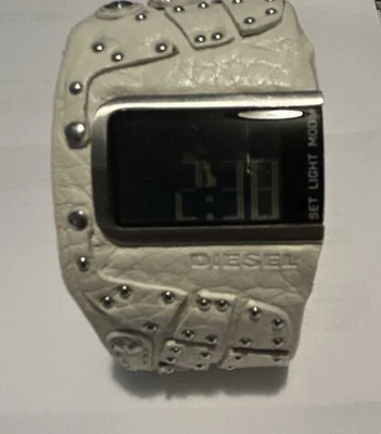 Diesel Genuine Original Diesel DZ 7068 White Leather Studded Unsex Wristwatch - Image 1 of 3