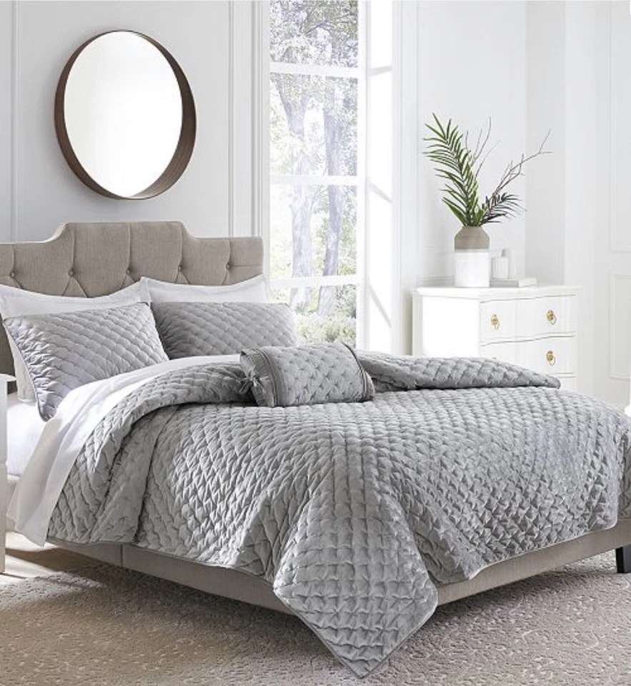CROSCILL CARISSA QUEEN SILVER QUILT VELVET TUFTED SOFT GEOMETRIC PATTERN - Image 1 of 1