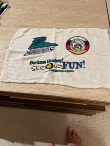 2008? Florida Everblades ECHL Hockey Serious Fun SGA Rally Towel- MT