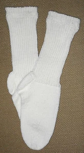 NUEVOS calcetines tejidos a mano cálidos y suaves (9,5 pulgadas de largo) - Imagen 1 de 1
