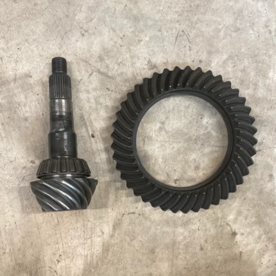 5012841AA Dana 44 3,73 anillo y piñón relación de transmisión 3,73 para 99-01 Grand Cherokee Foto 1 de 4