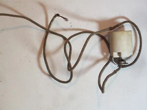 Electric SOCKET CERAMIC PORCELAIN LIGHT BULB OLD VINTAGE WIRES ANTIQUE 250V 660W - Picture 1 of 2