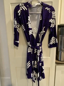 Diane von Furstenberg Black Purple White 'mini ' Wrap Dress Size 6 - Picture 1 of 3