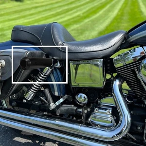 Nylon 6.5" Frame Shock Slider Mount For Harley Dyna Super Glide FXD 1995-2005 - Foto 1 di 6