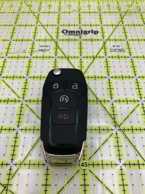 ORIGINAL FORD TRANSIT 19-24 OEM FLIP KEY LESS ENTRY REMOTE FOB CAR SWITCHBLADE - Image 1 of 4