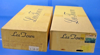 HO LEETOWN MACK CF STANDARD 2 DOOR FIRE TRUCK WITH PUMPER BODY KITS 7041/7002 - Image 1 of 4