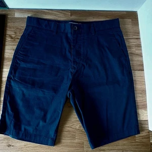 Next Herren Marineblau Shorts Gr. 30R Slim Fit Baumwolle mit Stretch Taschen Neu - Bild 1 von 11