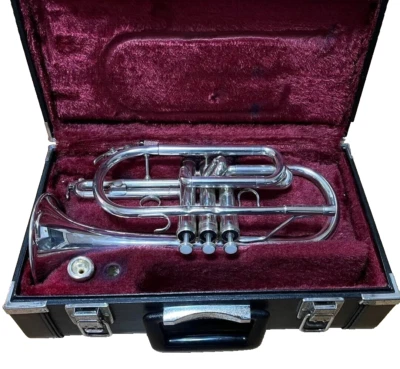 YAMAHA YCR-3330S Cornet placcato argento con custodia ottime condizioni - Immagine 1 di 4