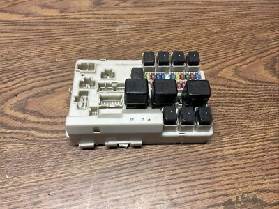 Módulo de control de relé de caja de fusibles Nissan Quest 2004-2006 unidad 284B7CK020!!!!!!!!!! Foto 1 de 4