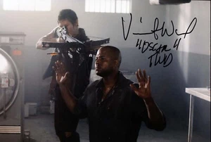 Vincent Ward TWD " Oscar" original signiertes Foto 20 x 30 cm - Picture 1 of 1