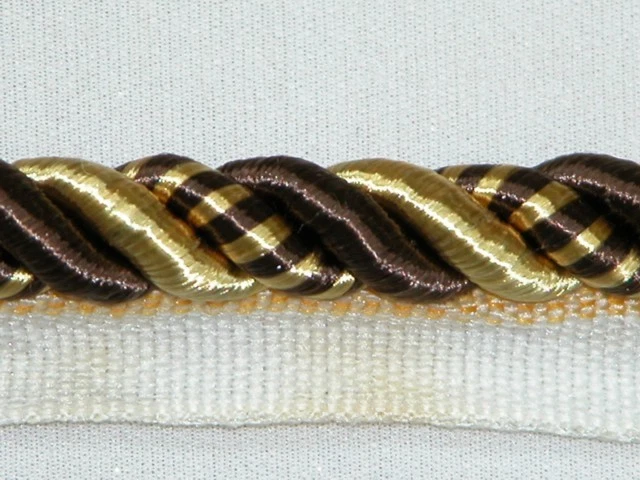 Cordón labial retorcido de 3/8" mezclado ciruela dorado por 5 yardas Foto 1 de 1
