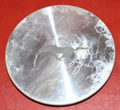 Tapacubos de rueda Ford Mustang 1996-1998 OEM F7ZC-1A096-AA cubierta usada Foto 1 de 4