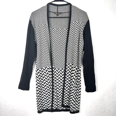 Cárdigan Alberto Makali New York blanco y negro espiga frente abierto talla pequeña Foto 1 de 4