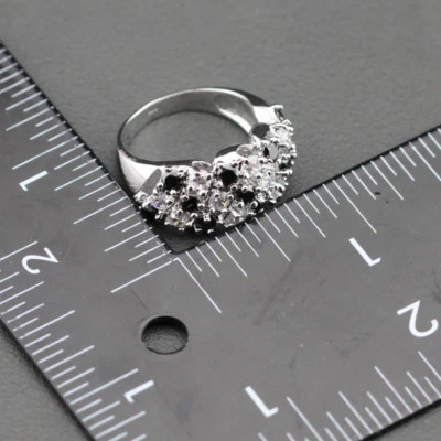 ANELLO IN ARGENTO 925 CON TOPAZI IN BIANCO E NERO. - Immagine 1 di 2