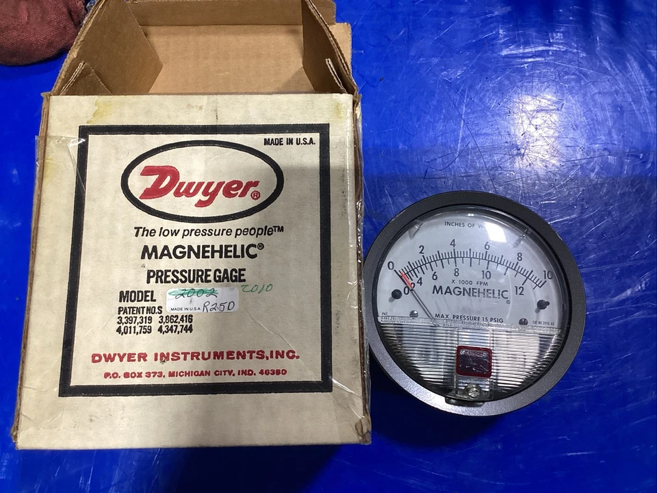 Dwyer 2010D Magnehelic Pressure Gauge 0-10in-h2o - Image 1 of 4