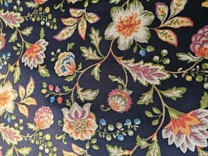 Mill Creek schwarz Blumen Leinen Polsterstoff BTY - Bild 1 von 5