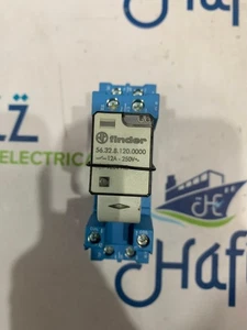 FINDER 56.32.8.120.0000 RELAIS 12A 120V 8 POLIG MIT FINDER 96.72 STECKDOSE BASIS SET 2 - Bild 1 von 7