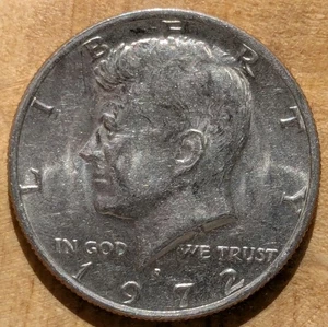 1972-D Kennedy Half Dollar 50c No FG FS-901 Weak E PLURIBUS UNUM - Picture 1 of 4