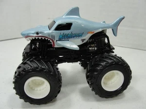 Hot Wheels Monster Jam Megalodon Monster Truck Die Cast 1/64 - Bild 1 von 3