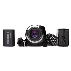 Sony Handycam HDR-CX105E 8GB Internal Memory PAL Camcorder - Silver - MINT - Picture 1 of 10