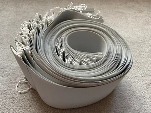 HILLARYS BLINDS Light Dove Grey Vertical Blinds X 25 Ready To Hang & Inserts New - Picture 1 of 5