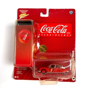 Johnny Lightning Coca-Cola 1963 Citroen DS Coupe #8 L100 NEW - Picture 1 of 3