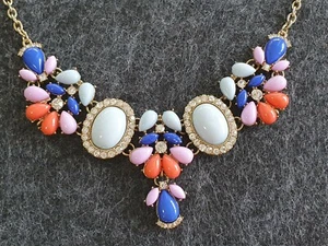 Colourful Gold Tone Rhinestone Acrylic Bead Bib Style Necklace Blue Pink Coral - Bild 1 von 4