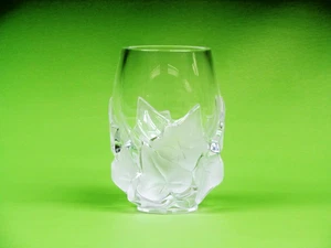 Lalique Kristall Hedera Vase, klar und mattiert mit geformtem Weinblattdekor. - Bild 1 von 10