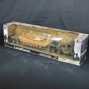 FreightLiner - 1:32 Scale - Army Trailer Truck with Abrams Tank Load - Used - Picture 1 of 9