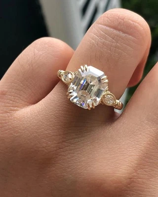 5.0Ct Emerald Cut CZ Prong Wedding Engagement Ring Yellow Gold Over In 935 Sil - Image 1 of 4