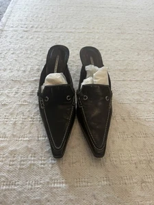 Donald Pliner Size 8.5 Black Leather Croc kitten heels - Picture 1 of 5
