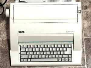 Royal Scriptor AX-150 Portable Electronic Typewriter - Picture 1 of 15