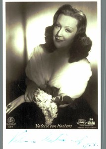 Valerie V.Martens Original Signature On Fbz Card No. 7701